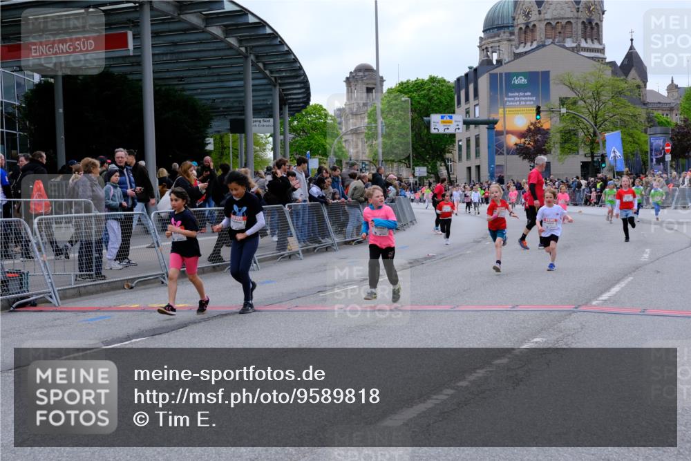 25.04.2026 - Das Zehntel Tim E. http://msf.ph/oto/9589818 25.04.2026 13:08:11 Ziel 10029, 10042, 10043, 10289, 10300, 10317, 10328, 10920, 10930, 10931, 11695, 11863, 12095, 12100, 12556 meine-sportfotos.de