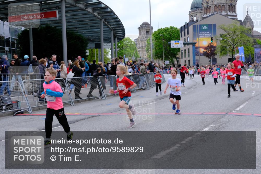 25.04.2026 - Das Zehntel Tim E. http://msf.ph/oto/9589829 25.04.2026 13:08:12 Ziel 10042, 10043, 10289, 10300, 10920, 10930, 10931, 11863, 12067, 12080, 12084, 12100, 12556 meine-sportfotos.de