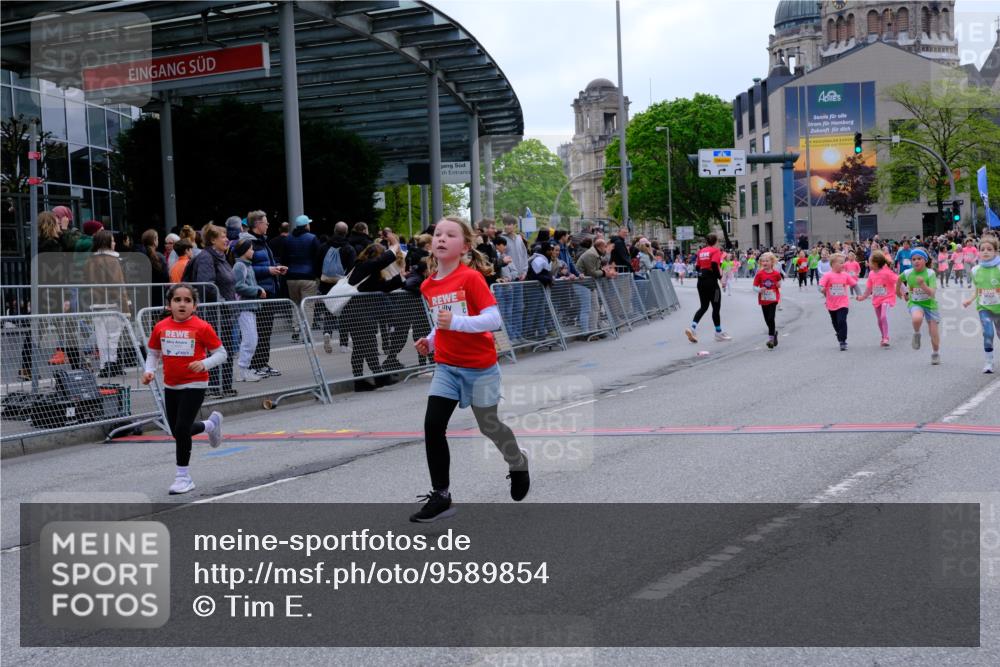 25.04.2026 - Das Zehntel Tim E. http://msf.ph/oto/9589854 25.04.2026 13:08:15 Ziel 10031, 10034, 10043, 10289, 10300, 10920, 10930, 10931, 11181, 11379, 11863, 12067, 12080, 12084, 12556 meine-sportfotos.de