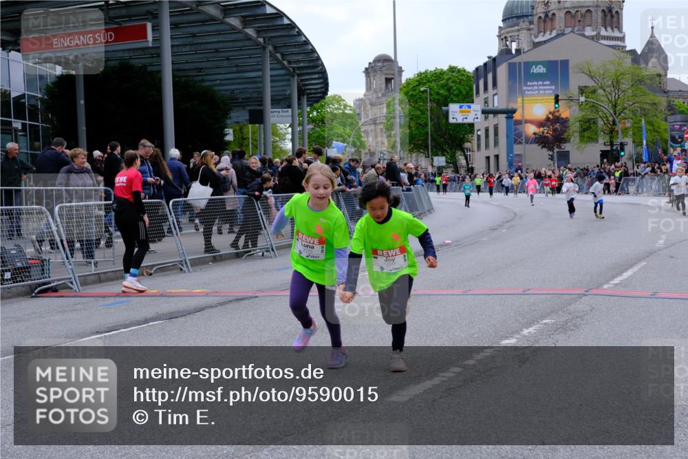 25.04.2026 - Das Zehntel Tim E. http://msf.ph/oto/9590015 25.04.2026 13:08:46 Ziel 10036, 10045, 11370, 11382, 11388, 11421, 12517, 12564, 12575 meine-sportfotos.de