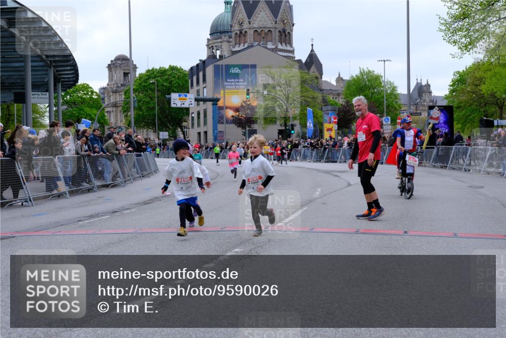 25.04.2026 - Das Zehntel Tim E. http://msf.ph/oto/9590026 25.04.2026 13:08:52 Ziel 10049, 10278, 10280, 10281, 10721 meine-sportfotos.de