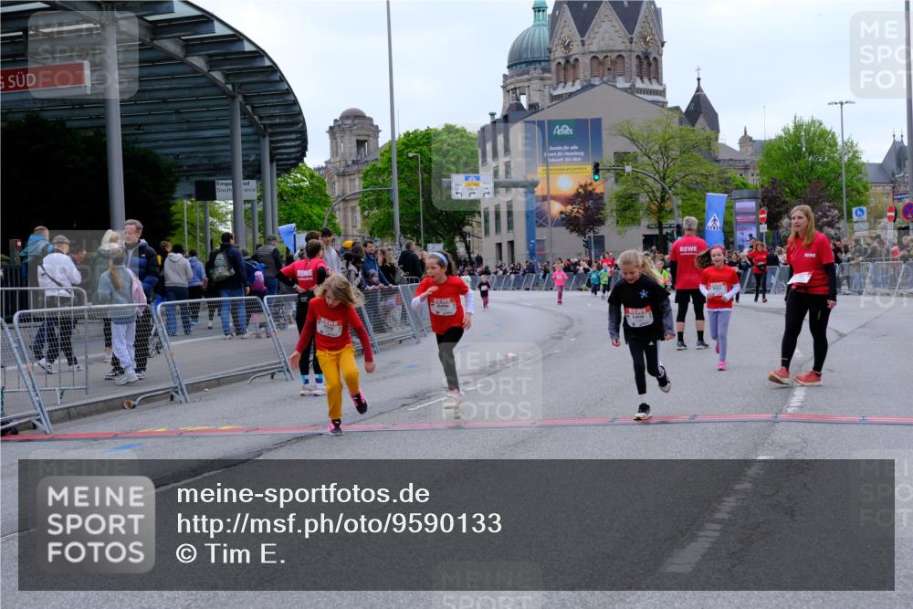 25.04.2026 - Das Zehntel Tim E. http://msf.ph/oto/9590133 25.04.2026 13:09:29 Ziel 10923, 10935, 10936, 11070, 11687, 12610 meine-sportfotos.de
