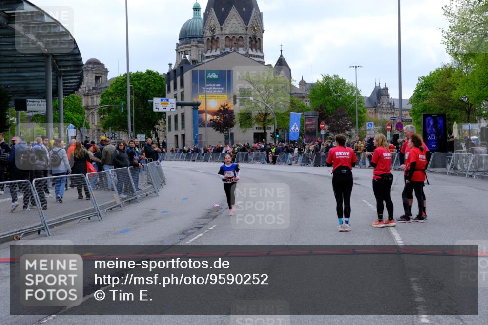 25.04.2026 - Das Zehntel Tim E. http://msf.ph/oto/9590252 25.04.2026 13:11:23 Ziel 10462 meine-sportfotos.de