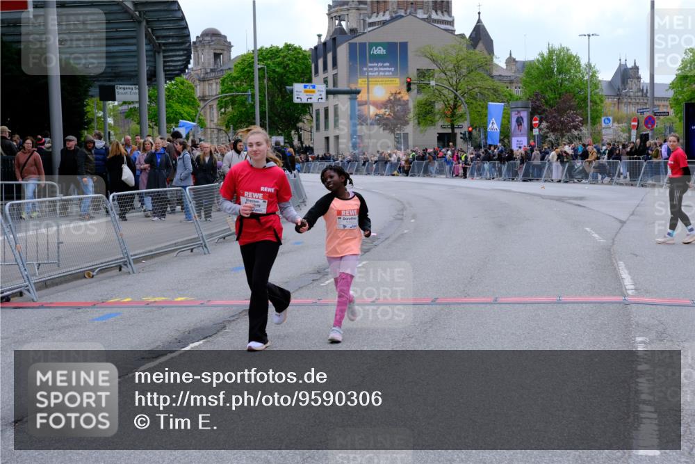 25.04.2026 - Das Zehntel Tim E. http://msf.ph/oto/9590306 25.04.2026 13:12:17 Ziel 10323, 11044 meine-sportfotos.de