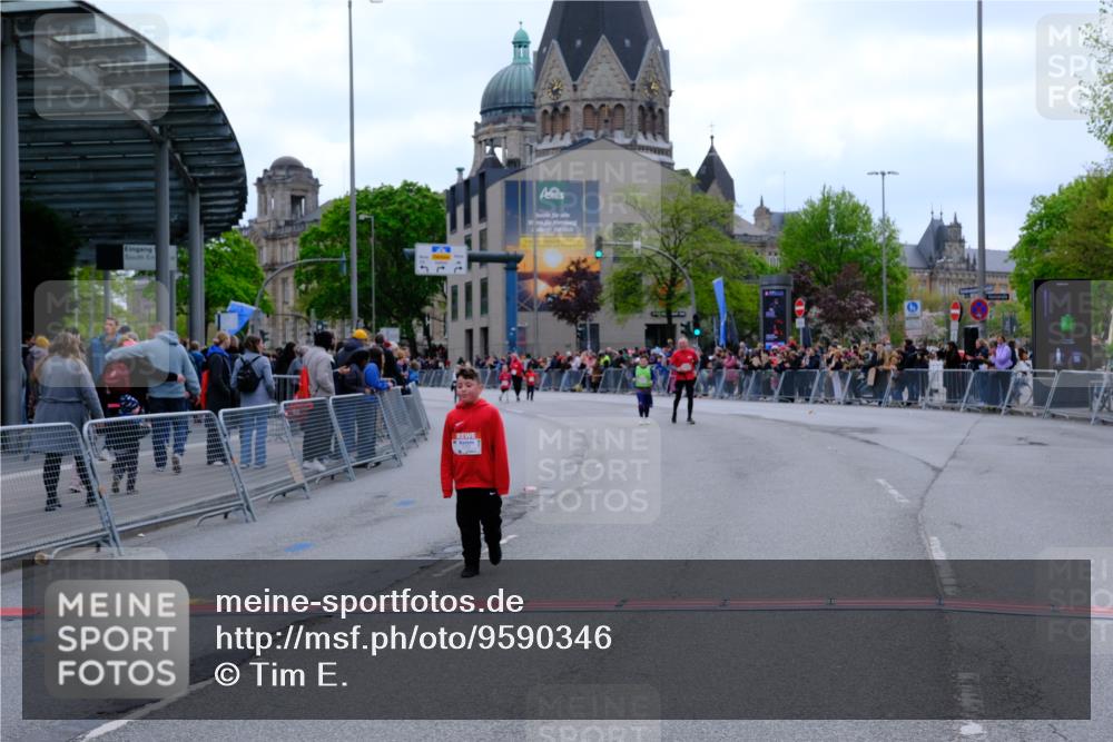25.04.2026 - Das Zehntel Tim E. http://msf.ph/oto/9590346 25.04.2026 13:13:06 Ziel 12808, 12814, 12993 meine-sportfotos.de