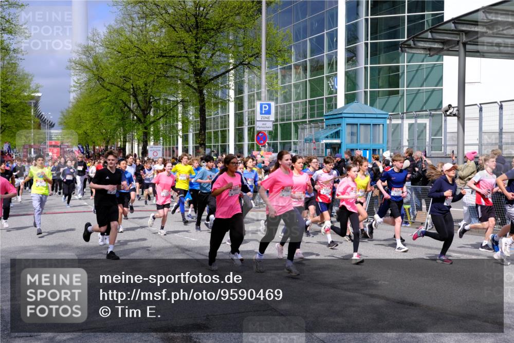 25.04.2026 - Das Zehntel Tim E. http://msf.ph/oto/9590469 25.04.2026 14:30:52 Ziel  meine-sportfotos.de