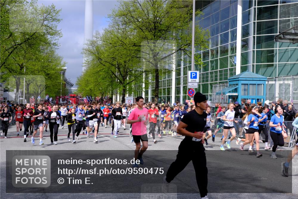 25.04.2026 - Das Zehntel Tim E. http://msf.ph/oto/9590475 25.04.2026 14:30:55 Ziel  meine-sportfotos.de