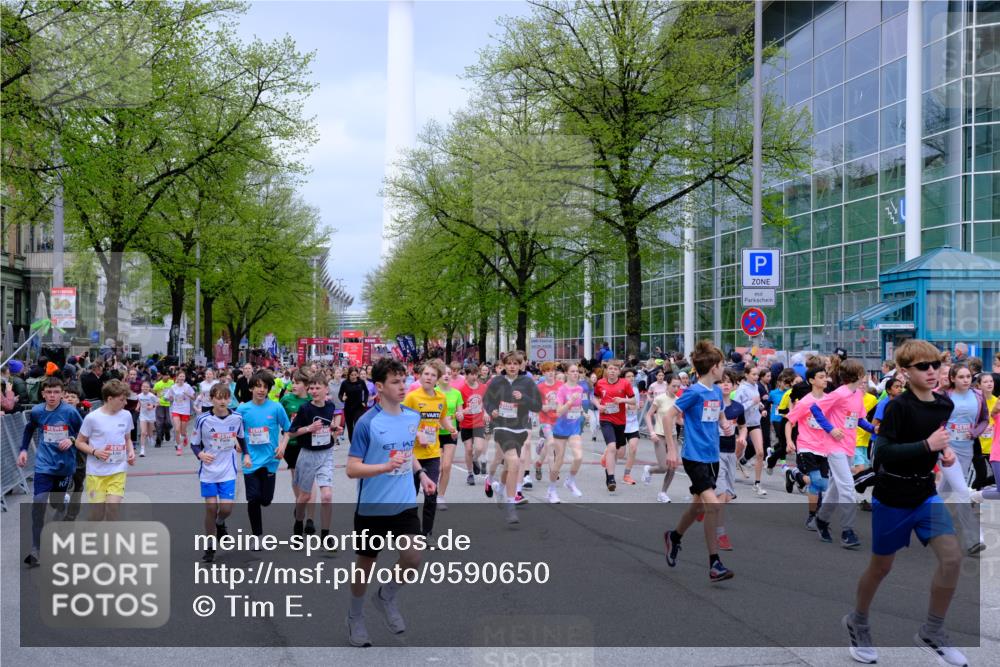 25.04.2026 - Das Zehntel Tim E. http://msf.ph/oto/9590650 25.04.2026 14:32:25 Ziel  meine-sportfotos.de