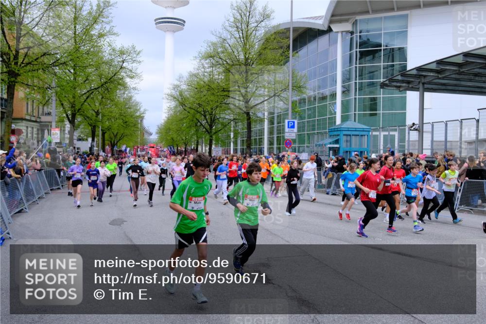 25.04.2026 - Das Zehntel Tim E. http://msf.ph/oto/9590671 25.04.2026 14:32:35 Ziel  meine-sportfotos.de