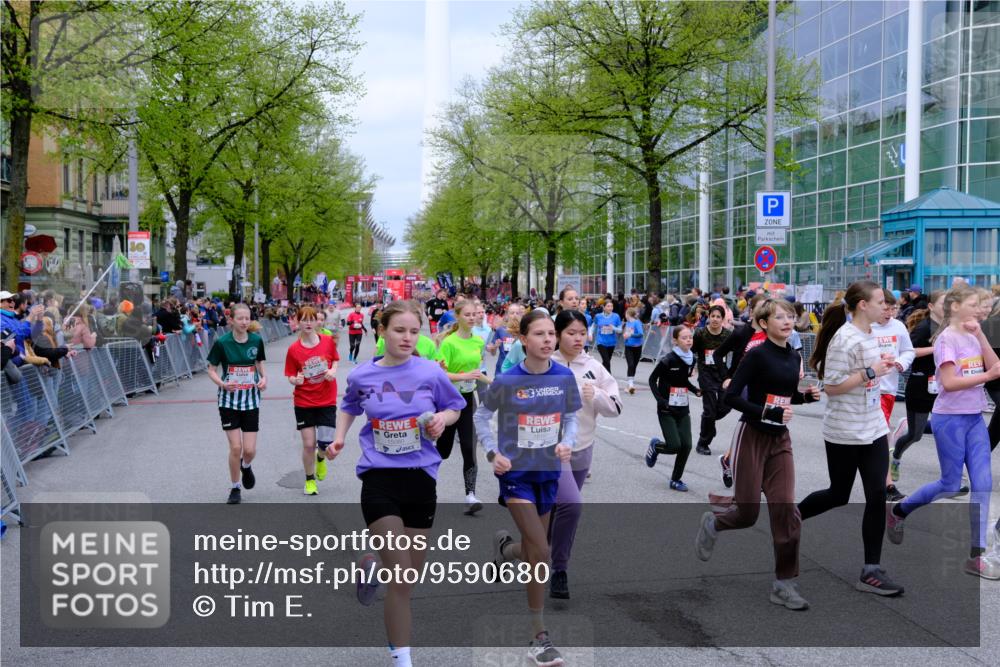 25.04.2026 - Das Zehntel Tim E. http://msf.ph/oto/9590680 25.04.2026 14:32:39 Ziel  meine-sportfotos.de
