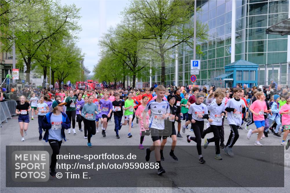 25.04.2026 - Das Zehntel Tim E. http://msf.ph/oto/9590858 25.04.2026 14:34:07 Ziel  meine-sportfotos.de