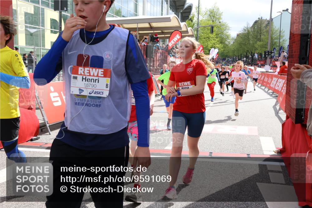 25.04.2026 - Das Zehntel Strokosch-Dieckow http://msf.ph/oto/9591069 25.04.2026 14:51:35 Ziel 15140, 15230, 15331, 15449, 15718, 16057, 16409, 16421, 16678, 16702, 16726, 16790, 17246, 17265, 17267, 17331, 17838, 18024, 18115, 18341, 18342, 15140, 15230, 15331, 15449, 15718, 16057, 16409, 16421, 16678, 16702, 16726, 16790, 17246, 17265, 17267, 17331, 17838, 18024, 18115, 18341, 18342 meine-sportfotos.de