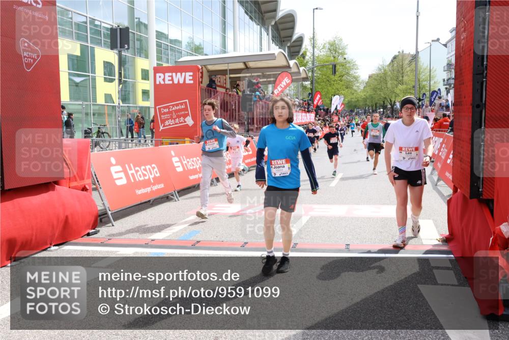 25.04.2026 - Das Zehntel Strokosch-Dieckow http://msf.ph/oto/9591099 25.04.2026 14:51:49 Ziel 15597, 15743, 16136, 16216, 16344, 16429, 16794, 16844, 16852, 17059, 17095, 17107, 17356, 17420, 17760, 18162, 18248, 15597, 15743, 16136, 16216, 16344, 16429, 16794, 16844, 16852, 17059, 17095, 17107, 17356, 17420, 17760, 18162, 18248 meine-sportfotos.de