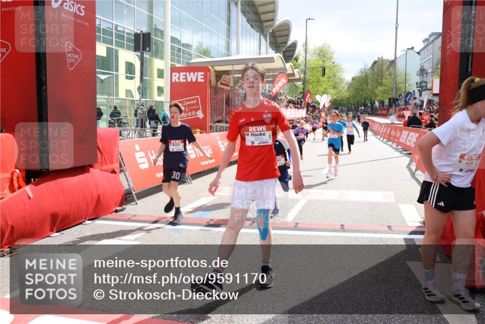 25.04.2026 - Das Zehntel Strokosch-Dieckow http://msf.ph/oto/9591170 25.04.2026 14:51:55 Ziel 15043, 15379, 15597, 15743, 16215, 16631, 16794, 16844, 16847, 17095, 17356, 17420, 17572, 17574, 18161, 15043, 15379, 15597, 15743, 16215, 16631, 16794, 16844, 16847, 17095, 17356, 17420, 17572, 17574, 18161 meine-sportfotos.de