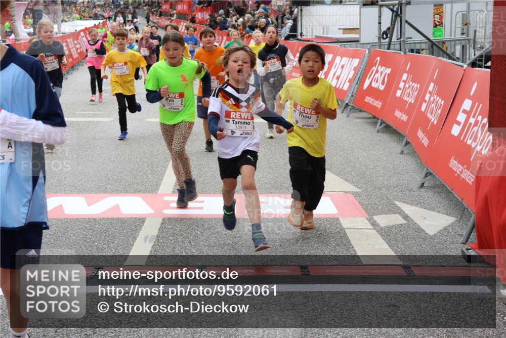25.04.2026 - Das Zehntel Strokosch-Dieckow http://msf.ph/oto/9592061 25.04.2026 13:00:32 Ziel 10547, 10594, 10596, 10865, 10866, 10872, 10986, 11159, 11601, 11726, 11740, 11796, 11823, 11860, 11867, 11870, 11926, 12227, 12255, 12365, 12651, 12869, 12974, 13039, 10547, 10594, 10596, 10865, 10866, 10872, 10986, 11159, 11601, 11726, 11740, 11796, 11823, 11860, 11867, 11870, 11926, 12227, 12255, 12365, 12651, 12869, 12974, 13039 meine-sportfotos.de