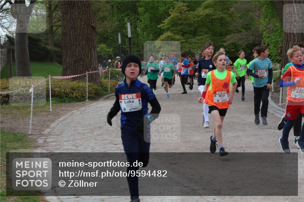 25.04.2026 - Das Zehntel Zöllner http://msf.ph/oto/9594482 25.04.2026 10:38:49 Laufen 8025 meine-sportfotos.de