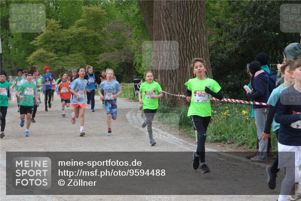 25.04.2026 - Das Zehntel Zöllner http://msf.ph/oto/9594488 25.04.2026 10:38:51 Laufen 5300 meine-sportfotos.de