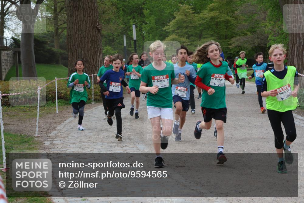 25.04.2026 - Das Zehntel Zöllner http://msf.ph/oto/9594565 25.04.2026 10:39:09 Laufen 7951, 6075 meine-sportfotos.de