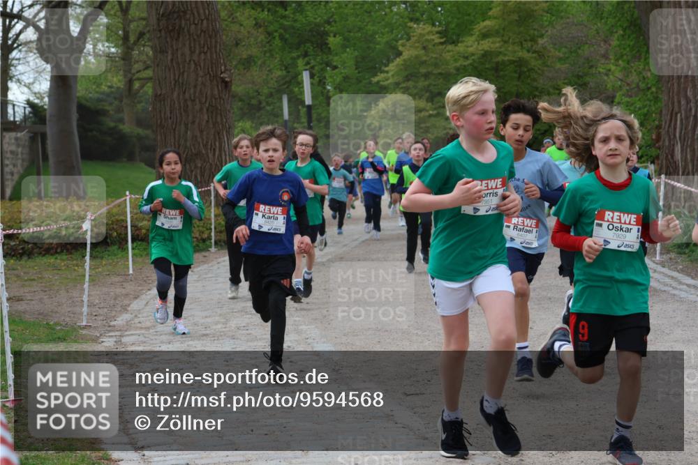 25.04.2026 - Das Zehntel Zöllner http://msf.ph/oto/9594568 25.04.2026 10:39:10 Laufen 7951, 9, 7929 meine-sportfotos.de