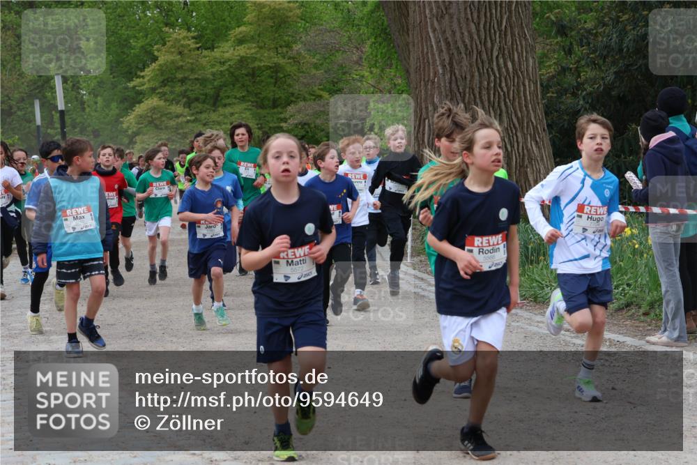 25.04.2026 - Das Zehntel Zöllner http://msf.ph/oto/9594649 25.04.2026 10:39:25 Laufen 5572, 5566 meine-sportfotos.de