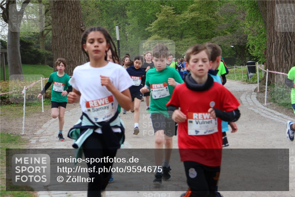 25.04.2026 - Das Zehntel Zöllner http://msf.ph/oto/9594675 25.04.2026 10:39:29 Laufen 5101, 6156 meine-sportfotos.de