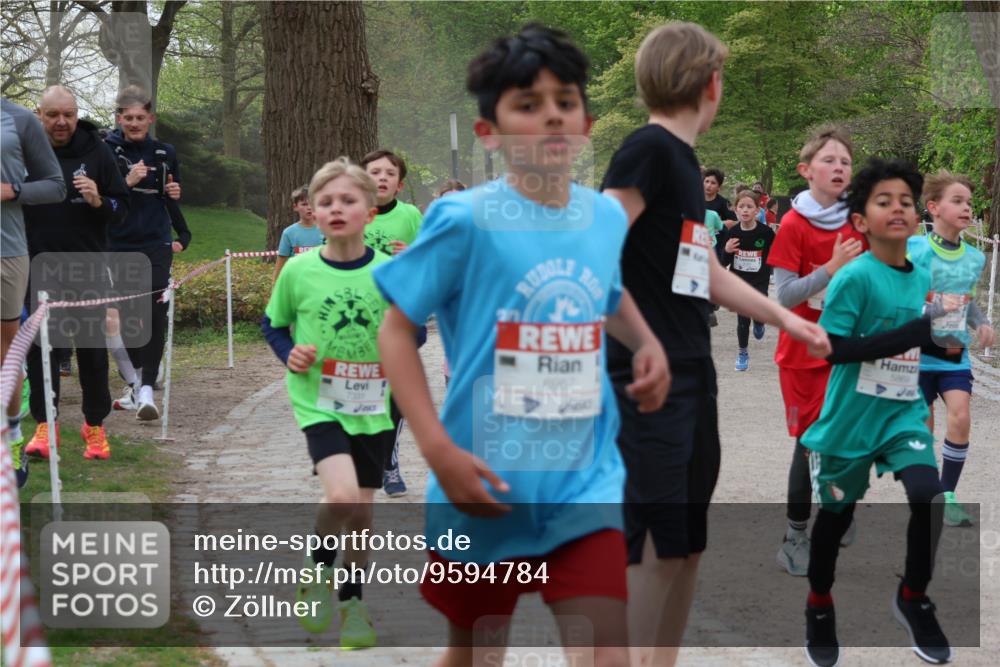 25.04.2026 - Das Zehntel Zöllner http://msf.ph/oto/9594784 25.04.2026 10:39:50 Laufen 7301, 8967, 5869 meine-sportfotos.de