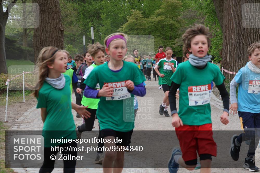 25.04.2026 - Das Zehntel Zöllner http://msf.ph/oto/9594840 25.04.2026 10:40:03 Laufen 7913, 7880, 6942 meine-sportfotos.de