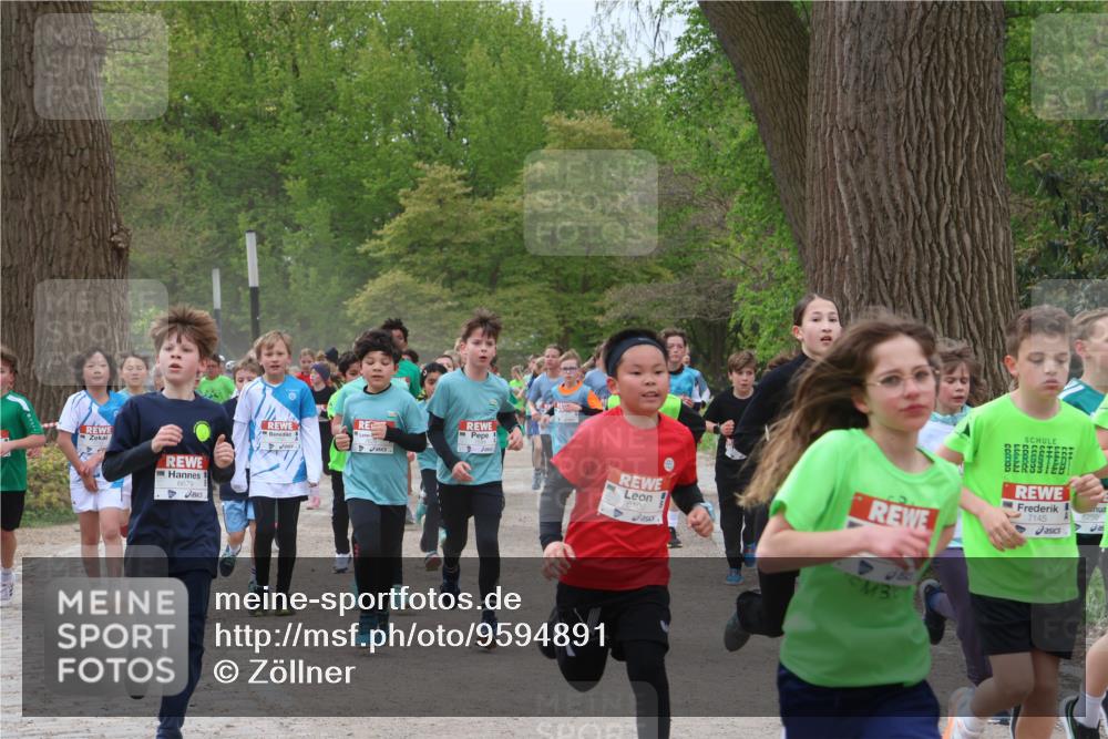 25.04.2026 - Das Zehntel Zöllner http://msf.ph/oto/9594891 25.04.2026 10:40:15 Laufen 6679, 6106, 7145 meine-sportfotos.de
