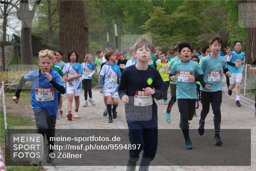 25.04.2026 - Das Zehntel Zöllner http://msf.ph/oto/9594897 25.04.2026 10:40:17 Laufen 6350, 6679, 7629, 7599 meine-sportfotos.de