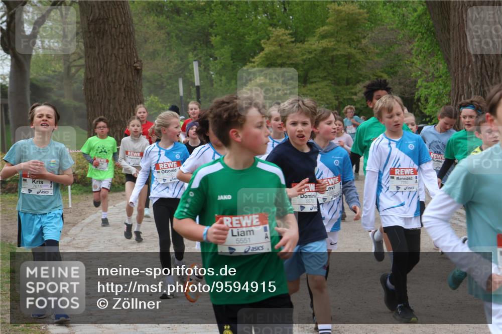 25.04.2026 - Das Zehntel Zöllner http://msf.ph/oto/9594915 25.04.2026 10:40:20 Laufen 7615, 5551, 5570, 7699, 7750 meine-sportfotos.de