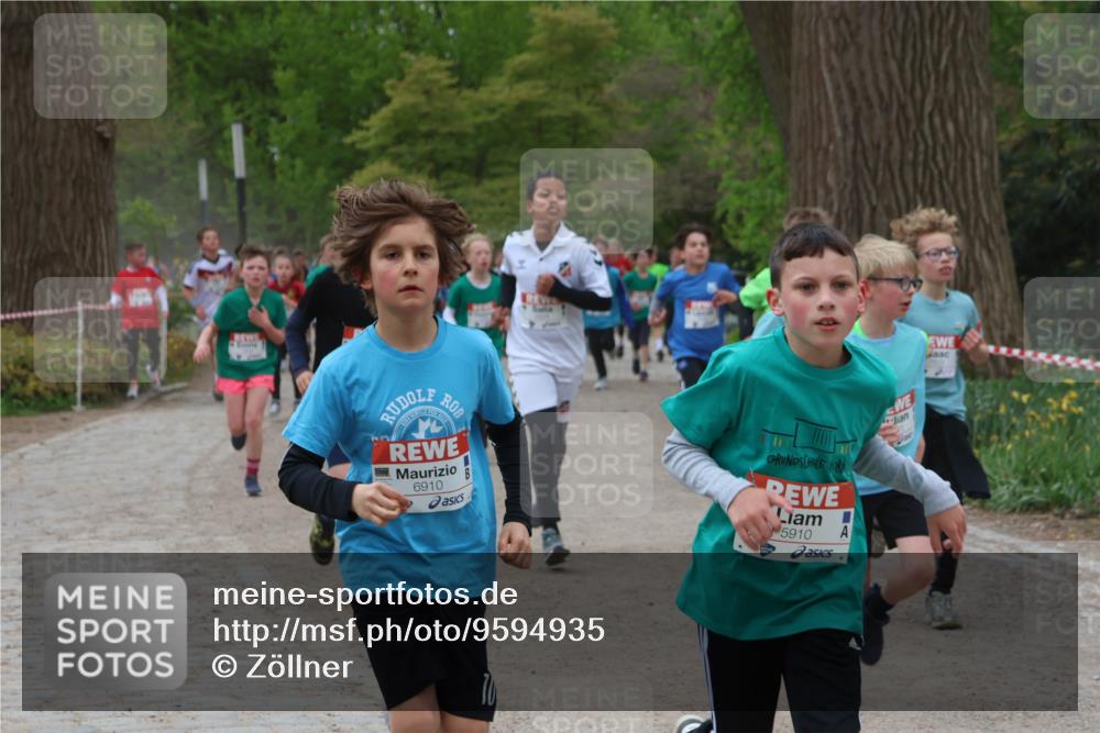 25.04.2026 - Das Zehntel Zöllner http://msf.ph/oto/9594935 25.04.2026 10:40:26 Laufen 6910, 5910 meine-sportfotos.de