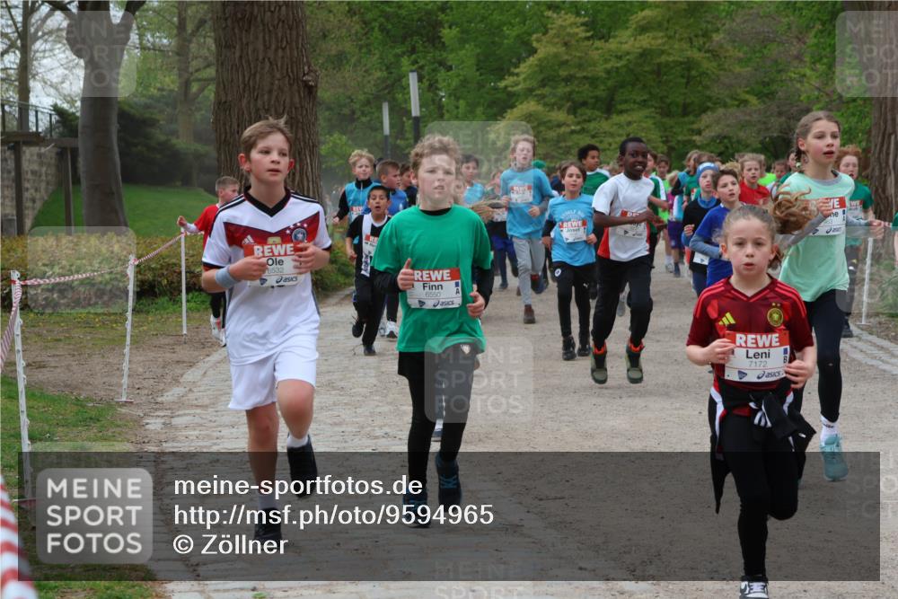 25.04.2026 - Das Zehntel Zöllner http://msf.ph/oto/9594965 25.04.2026 10:40:32 Laufen 6532, 6550, 7172 meine-sportfotos.de