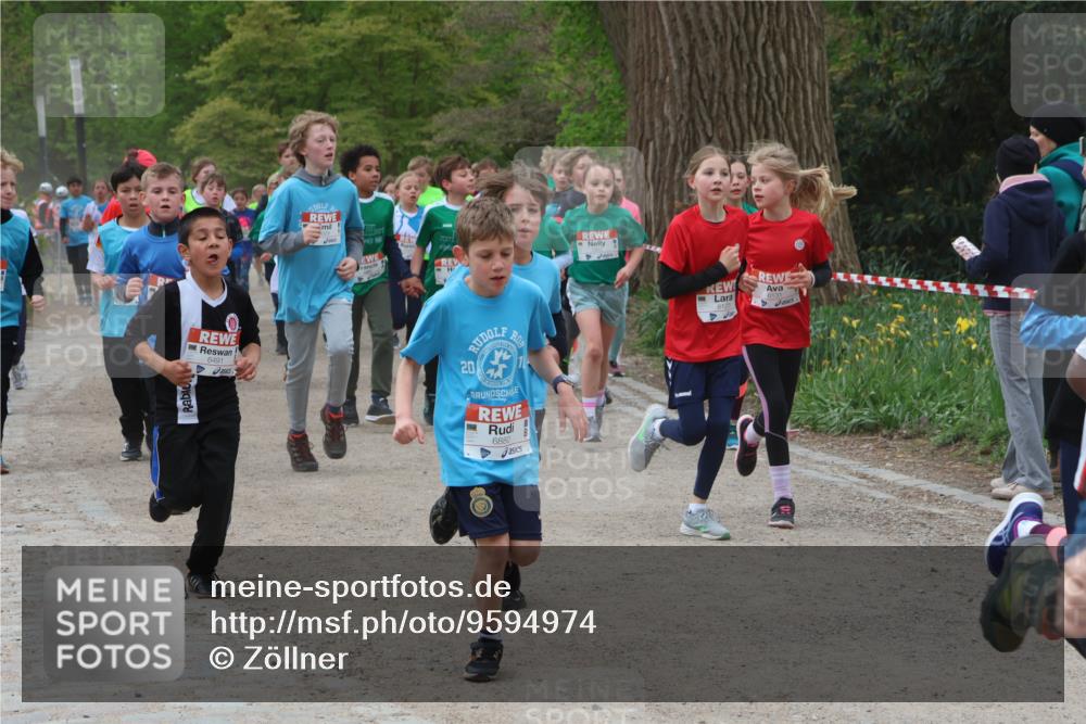 25.04.2026 - Das Zehntel Zöllner http://msf.ph/oto/9594974 25.04.2026 10:40:35 Laufen 6491, 6880, 6131, 6123 meine-sportfotos.de