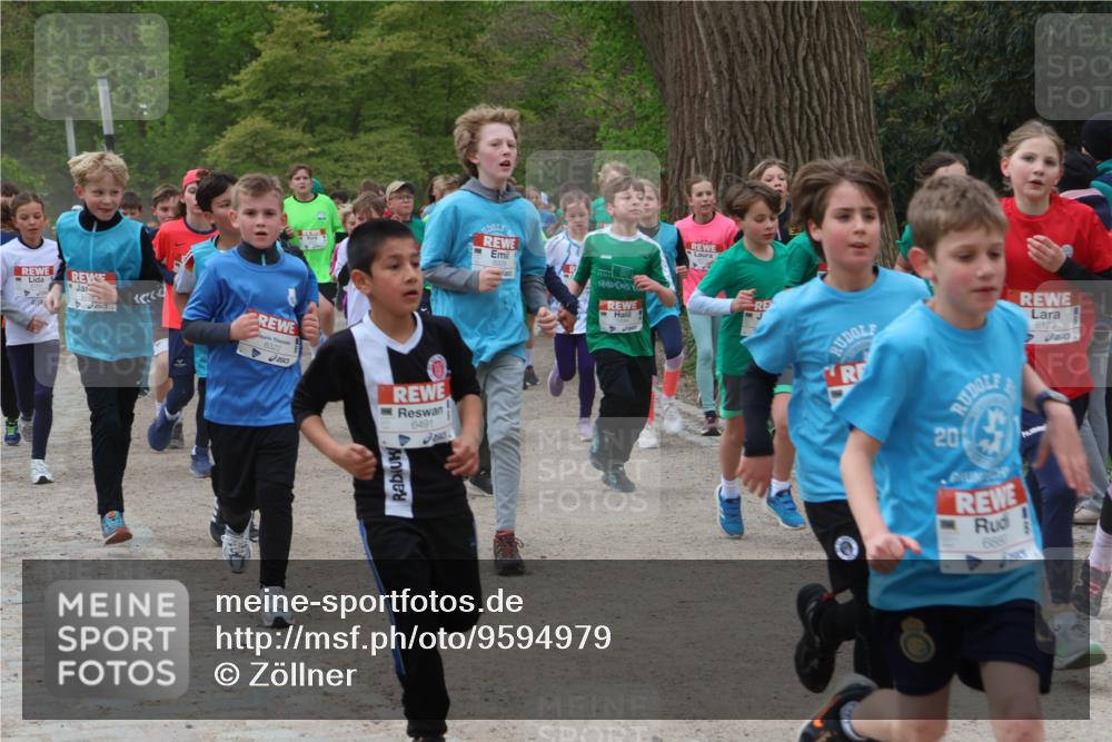 25.04.2026 - Das Zehntel Zöllner http://msf.ph/oto/9594979 25.04.2026 10:40:36 Laufen 6322, 6491, 6123, 20, 688 meine-sportfotos.de