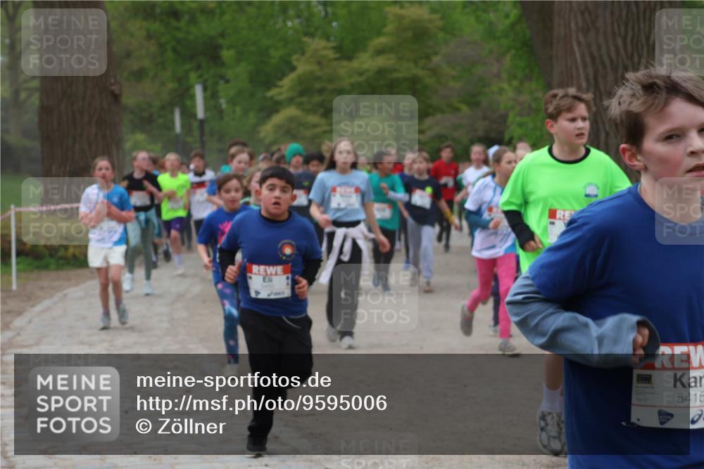 25.04.2026 - Das Zehntel Zöllner http://msf.ph/oto/9595006 25.04.2026 10:40:42 Laufen 5450, 5415, 5415 meine-sportfotos.de