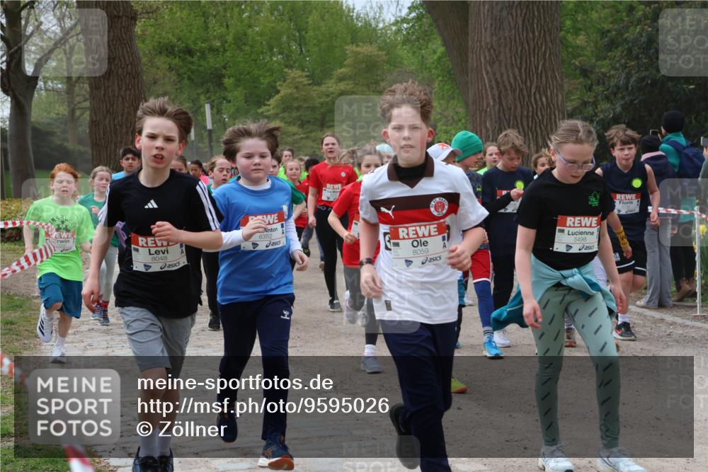 25.04.2026 - Das Zehntel Zöllner http://msf.ph/oto/9595026 25.04.2026 10:40:49 Laufen 8048, 6352, 8059, 5498 meine-sportfotos.de