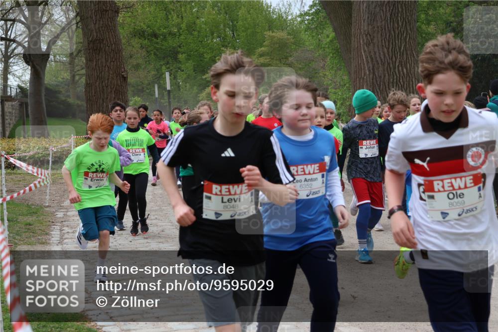 25.04.2026 - Das Zehntel Zöllner http://msf.ph/oto/9595029 25.04.2026 10:40:50 Laufen 8048, 6352, 8059 meine-sportfotos.de