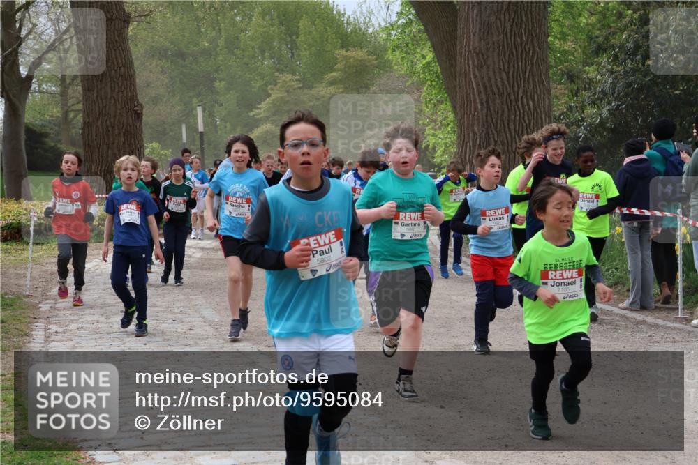 25.04.2026 - Das Zehntel Zöllner http://msf.ph/oto/9595084 25.04.2026 10:41:03 Laufen 5802, 5880, 7105 meine-sportfotos.de