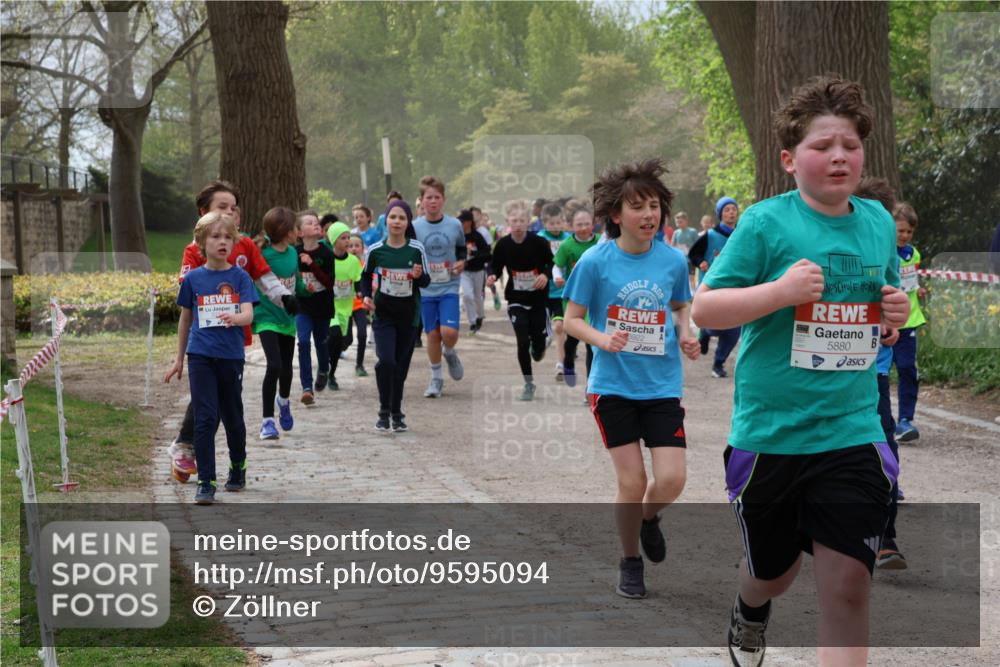 25.04.2026 - Das Zehntel Zöllner http://msf.ph/oto/9595094 25.04.2026 10:41:04 Laufen 5922, 5880 meine-sportfotos.de