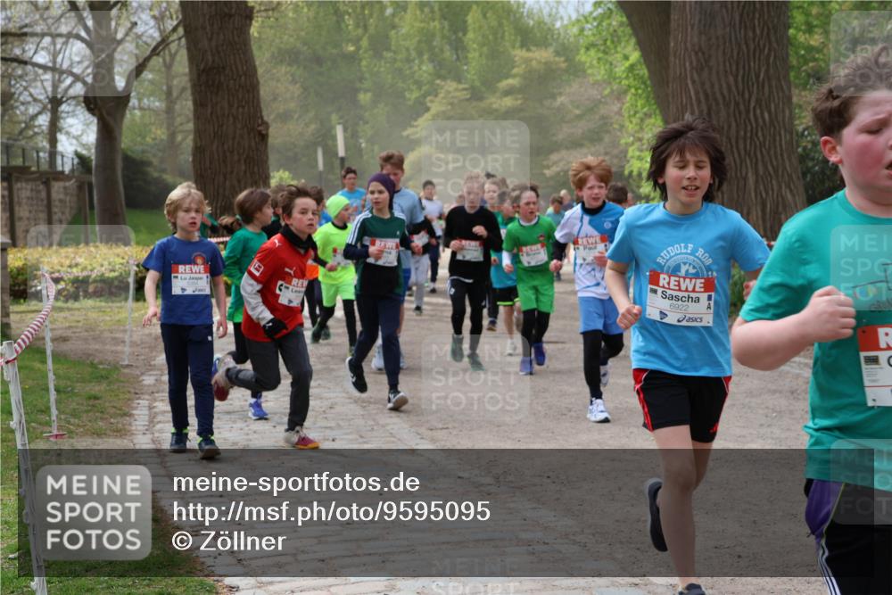25.04.2026 - Das Zehntel Zöllner http://msf.ph/oto/9595095 25.04.2026 10:41:05 Laufen 6922 meine-sportfotos.de