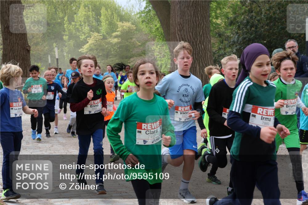 25.04.2026 - Das Zehntel Zöllner http://msf.ph/oto/9595109 25.04.2026 10:41:07 Laufen 5384, 5504, 7917, 6421, 7889, 8024 meine-sportfotos.de