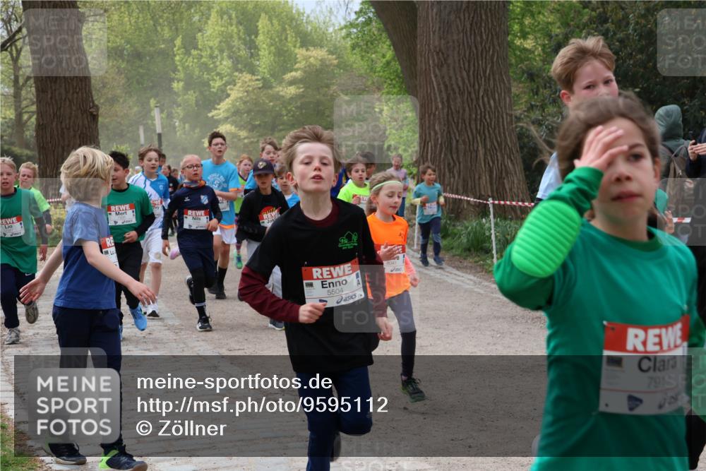 25.04.2026 - Das Zehntel Zöllner http://msf.ph/oto/9595112 25.04.2026 10:41:08 Laufen 5504, 8041, 7917 meine-sportfotos.de