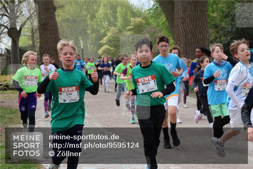 25.04.2026 - Das Zehntel Zöllner http://msf.ph/oto/9595124 25.04.2026 10:41:10 Laufen 7306, 7987, 7926 meine-sportfotos.de