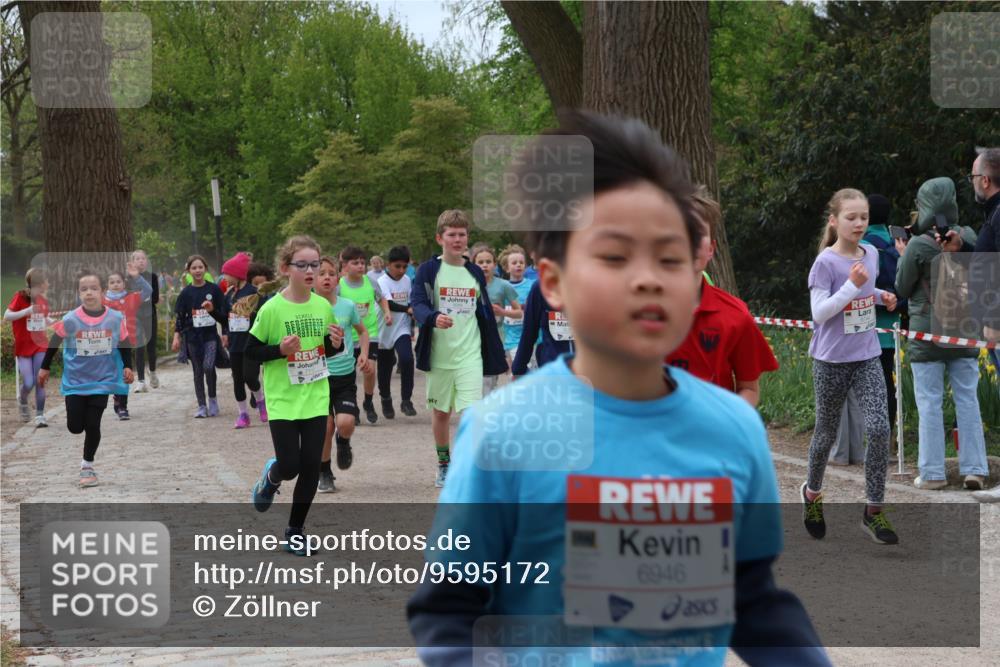 25.04.2026 - Das Zehntel Zöllner http://msf.ph/oto/9595172 25.04.2026 10:41:22 Laufen 6946 meine-sportfotos.de