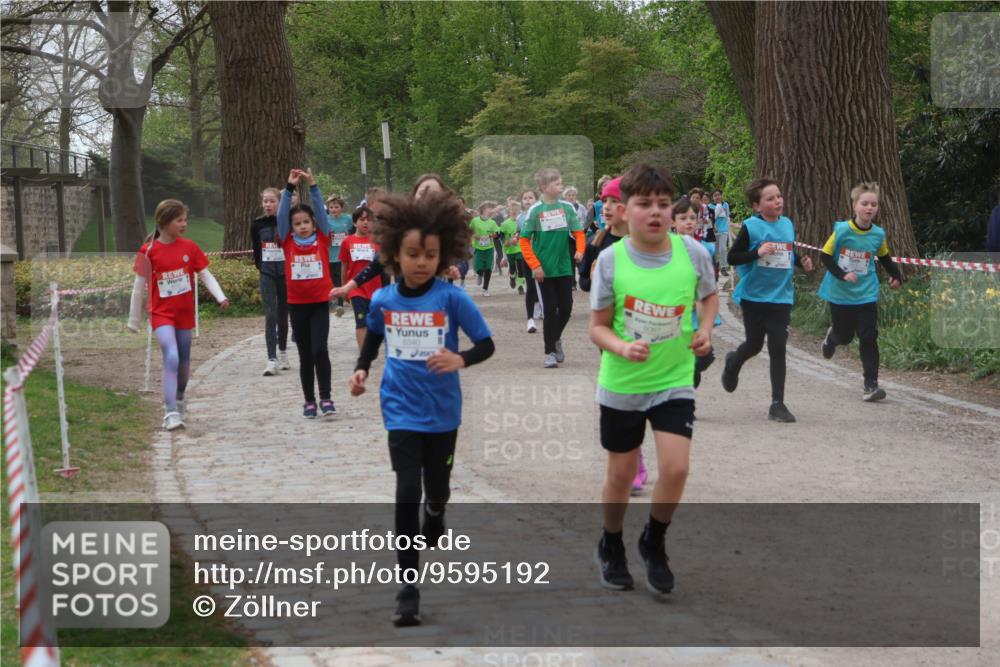 25.04.2026 - Das Zehntel Zöllner http://msf.ph/oto/9595192 25.04.2026 10:41:26 Laufen 6340, 6067 meine-sportfotos.de