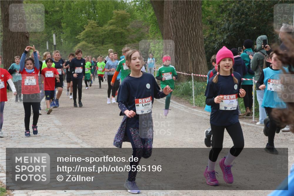 25.04.2026 - Das Zehntel Zöllner http://msf.ph/oto/9595196 25.04.2026 10:41:27 Laufen 5584, 5558 meine-sportfotos.de