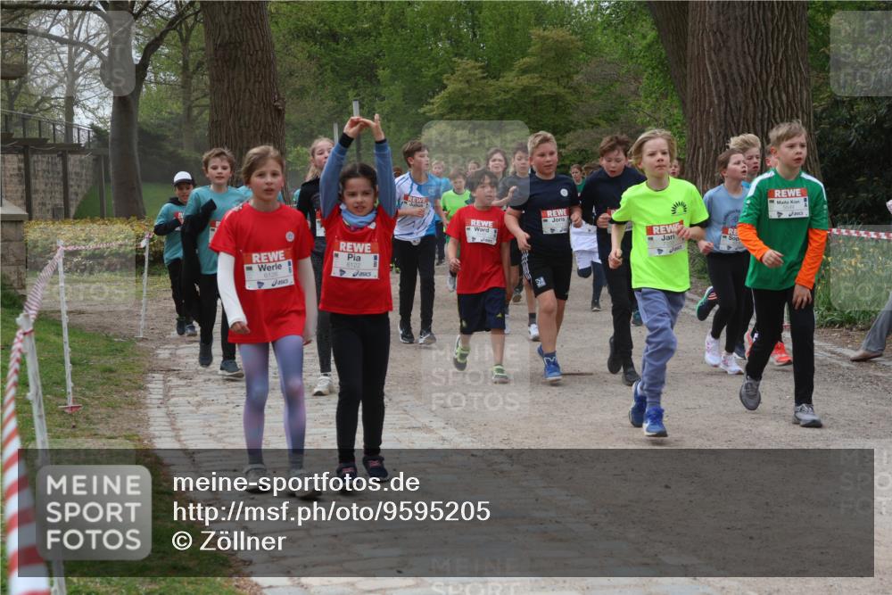25.04.2026 - Das Zehntel Zöllner http://msf.ph/oto/9595205 25.04.2026 10:41:30 Laufen 6126, 6122 meine-sportfotos.de