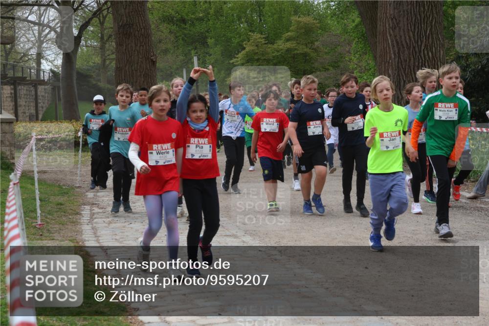 25.04.2026 - Das Zehntel Zöllner http://msf.ph/oto/9595207 25.04.2026 10:41:30 Laufen 6126, 6122 meine-sportfotos.de