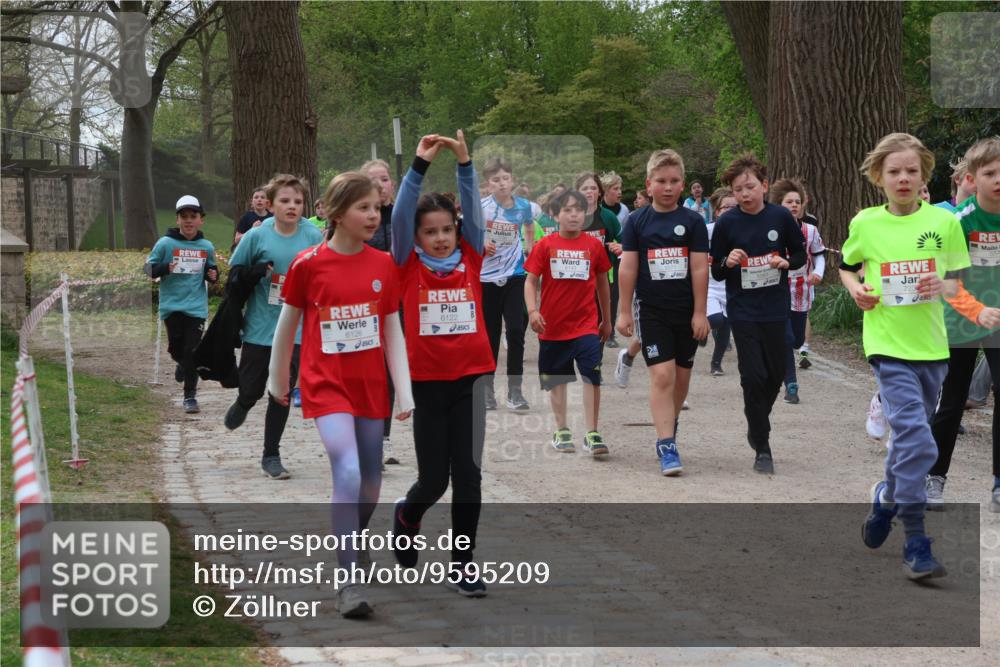 25.04.2026 - Das Zehntel Zöllner http://msf.ph/oto/9595209 25.04.2026 10:41:30 Laufen 6126, 6122 meine-sportfotos.de