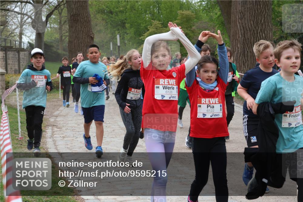 25.04.2026 - Das Zehntel Zöllner http://msf.ph/oto/9595215 25.04.2026 10:41:32 Laufen 6126, 6122, 7526 meine-sportfotos.de